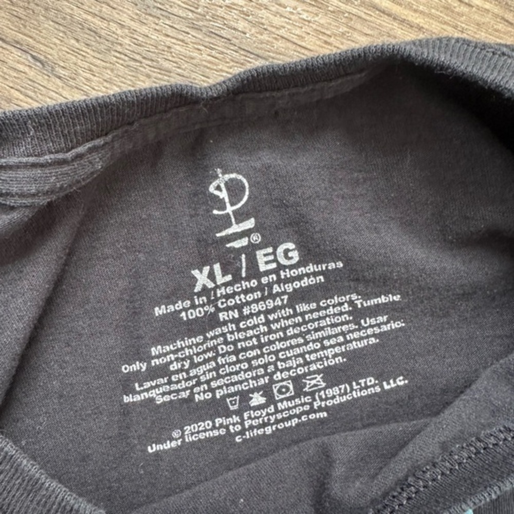 BUNDLE- 2 men’s Pink Floyd XL t-shirts‎ - Picture 5 of 9